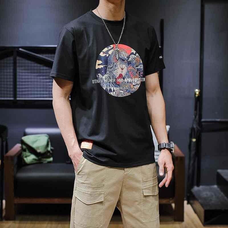 Round neck aesthetic t-shirt black MuddyStock t
