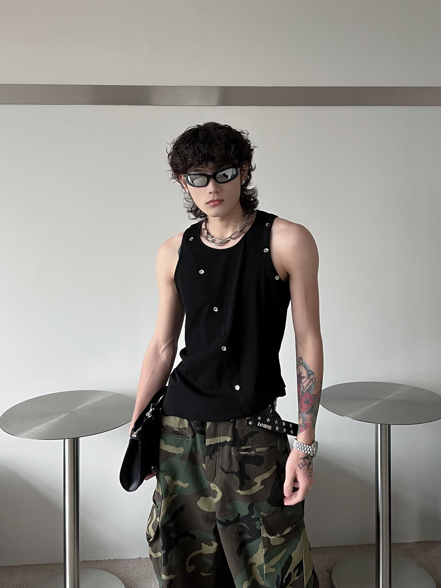 Sleeveless vest metal breasted T-shirt for men | MuddyStock Originals Black MuddyStock