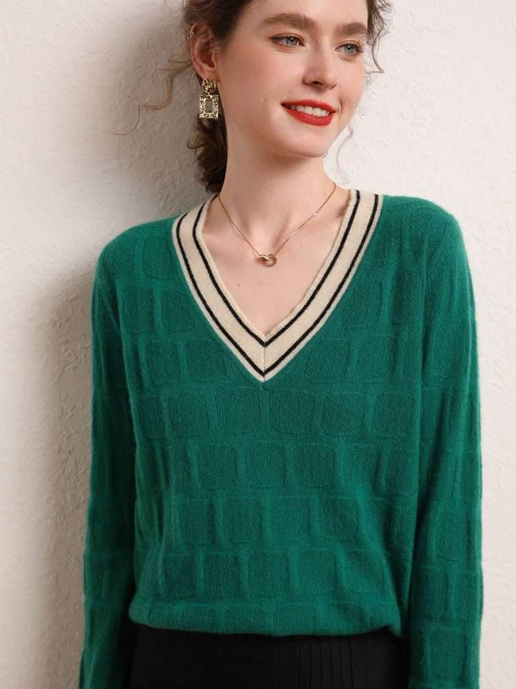 V-neck soft sweater knitted short pullover | MuddyStock Originals MuddyStock