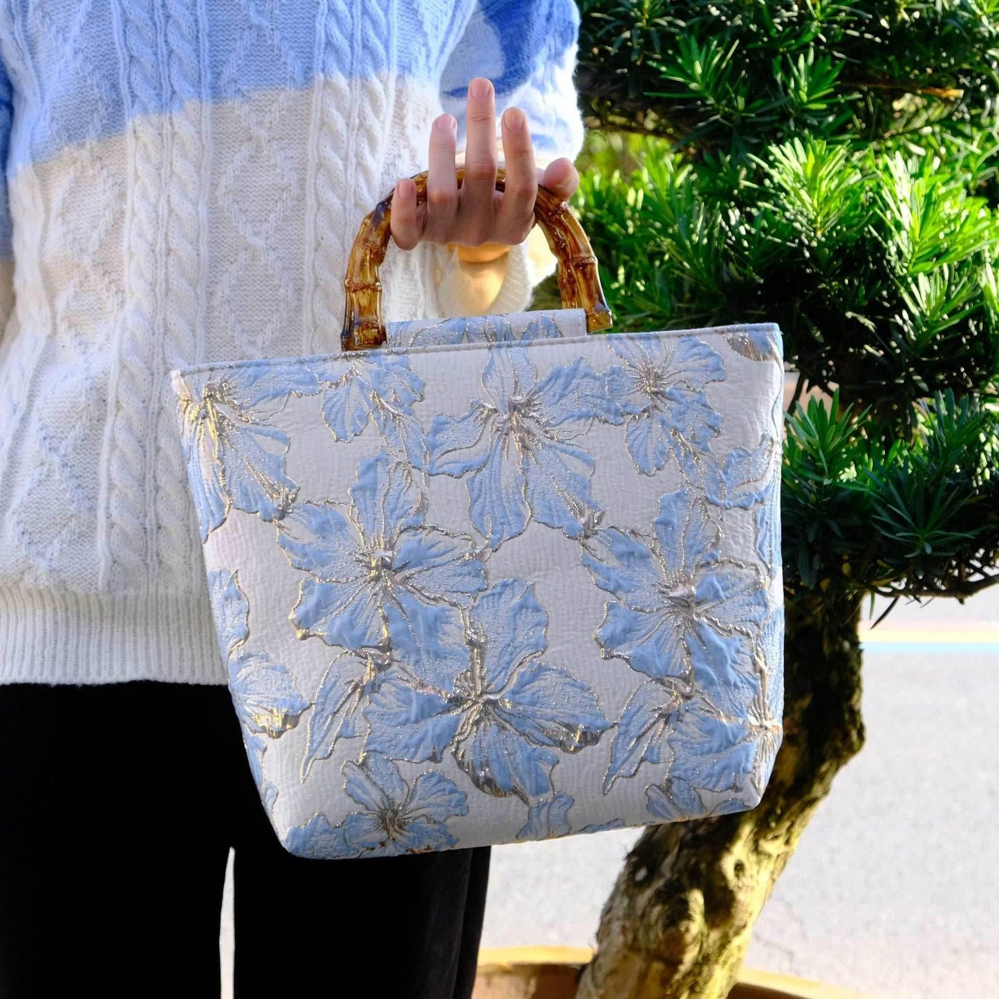 Women's Bronzing Flower Canvas Bag Light Blue 30x30x10