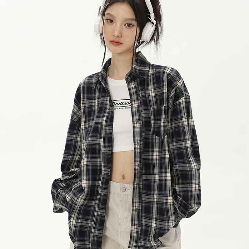 Retro checkered long sleeved shirt for men and women | MuddyStock Originals