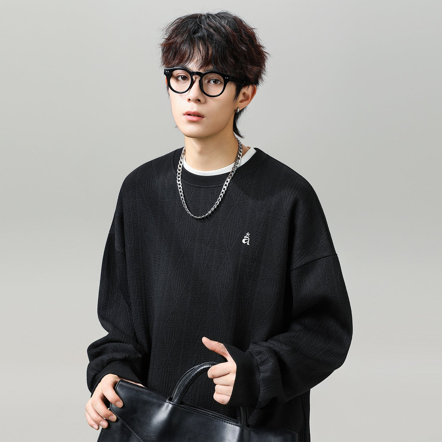 Round neck sweatshirt with embroidered for men | MuddyStock Originals MuddyStock