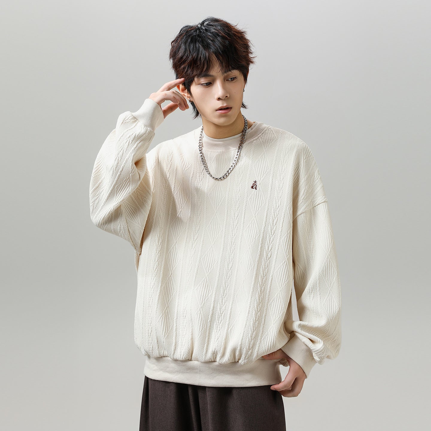 Round neck sweatshirt with embroidered for men | MuddyStock Originals MuddyStock