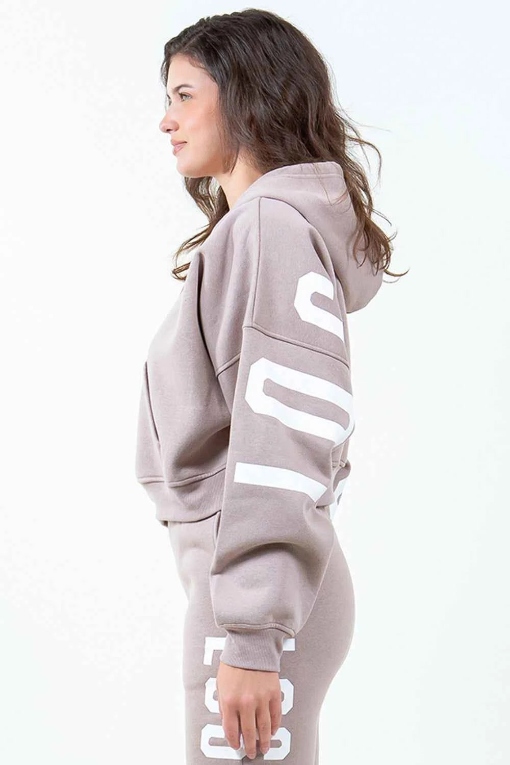 American Bazi Letter Graphic Long Sleeve Drawstring Cropped Hoodie For Women Trendsi