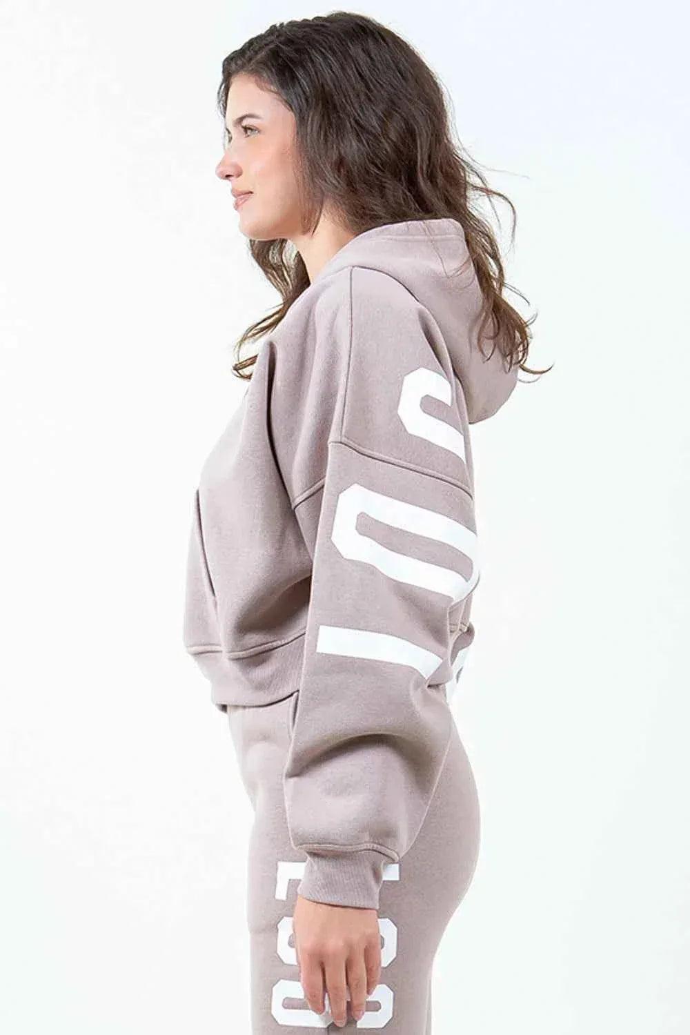 American Bazi Letter Graphic Long Sleeve Drawstring Cropped Hoodie For Women
