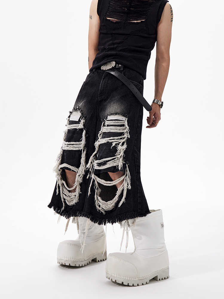 Cropped Make Old Ripped Patch Cropped Pants