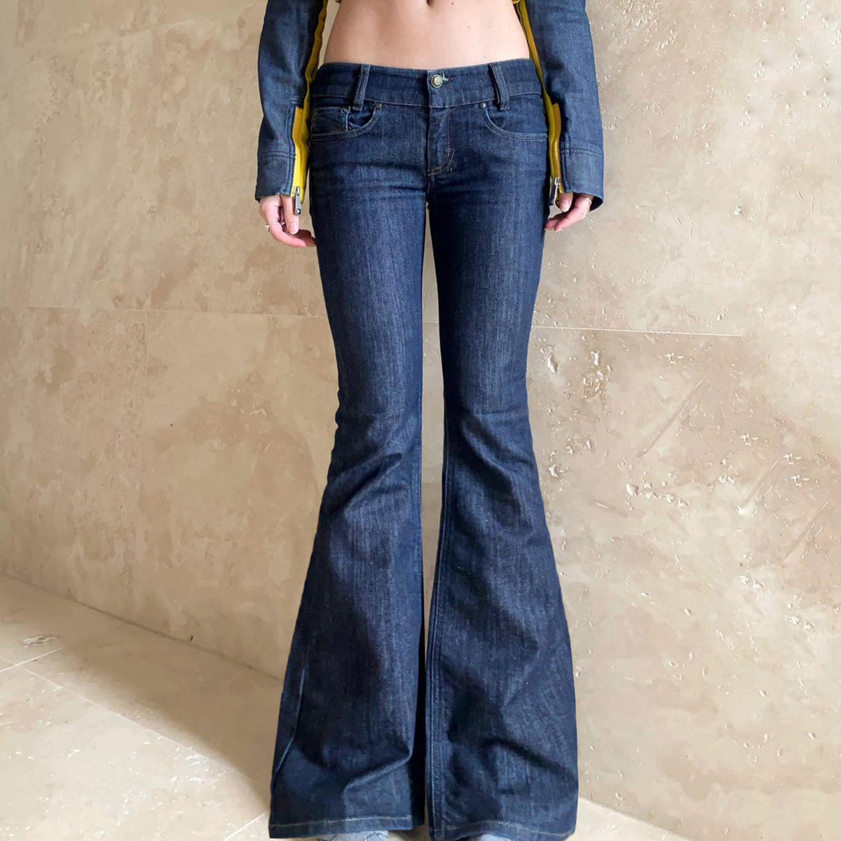 Retro washed blue spicy girl low rise jeans