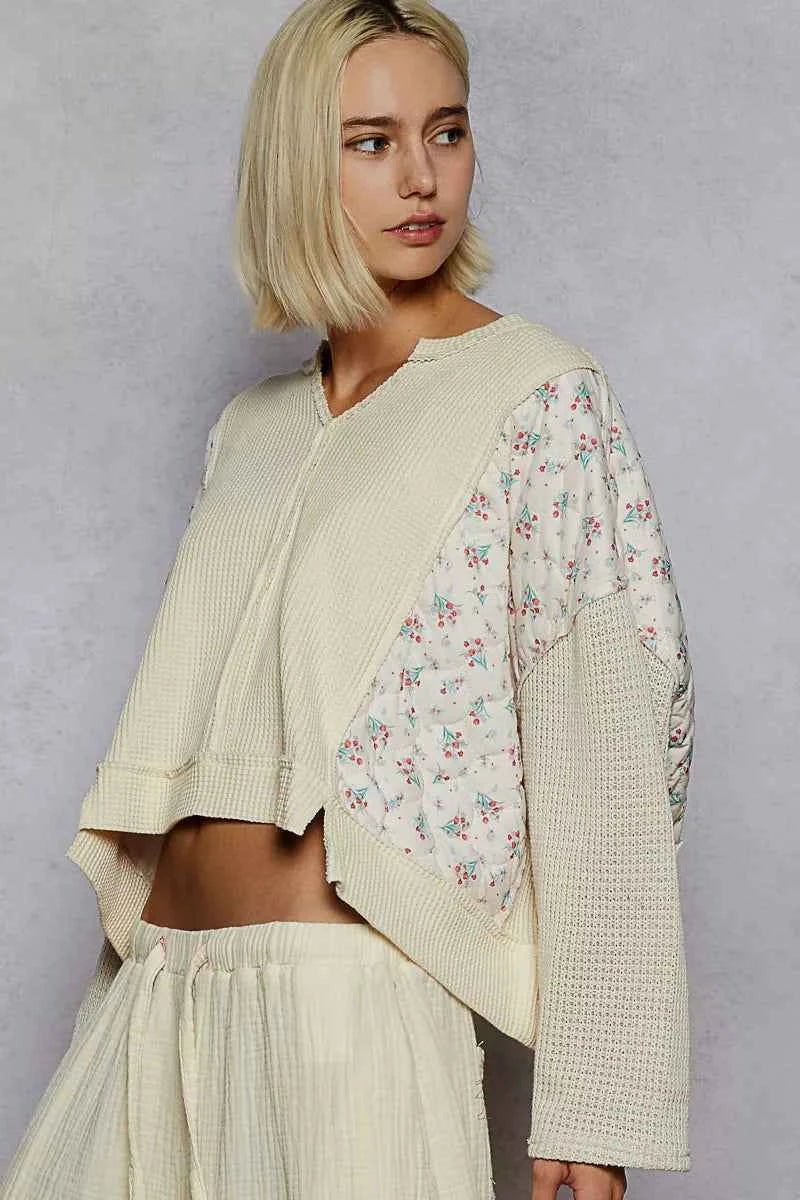 Floral Pattern Quilted Knit Cropped Top with Raw Edge Detail For Women Trendsi