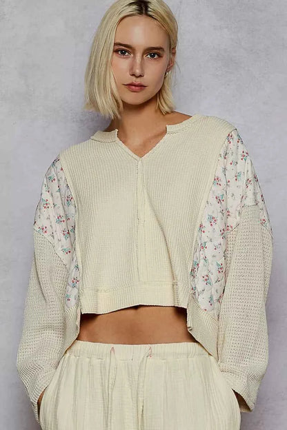 Floral Pattern Quilted Knit Cropped Top with Raw Edge Detail For Women CREAM Trendsi