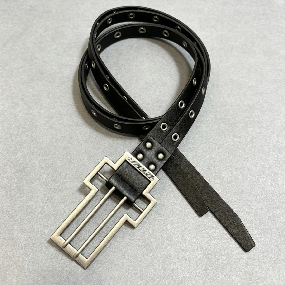 Fashionable Double-Prong Buckle Punk Style