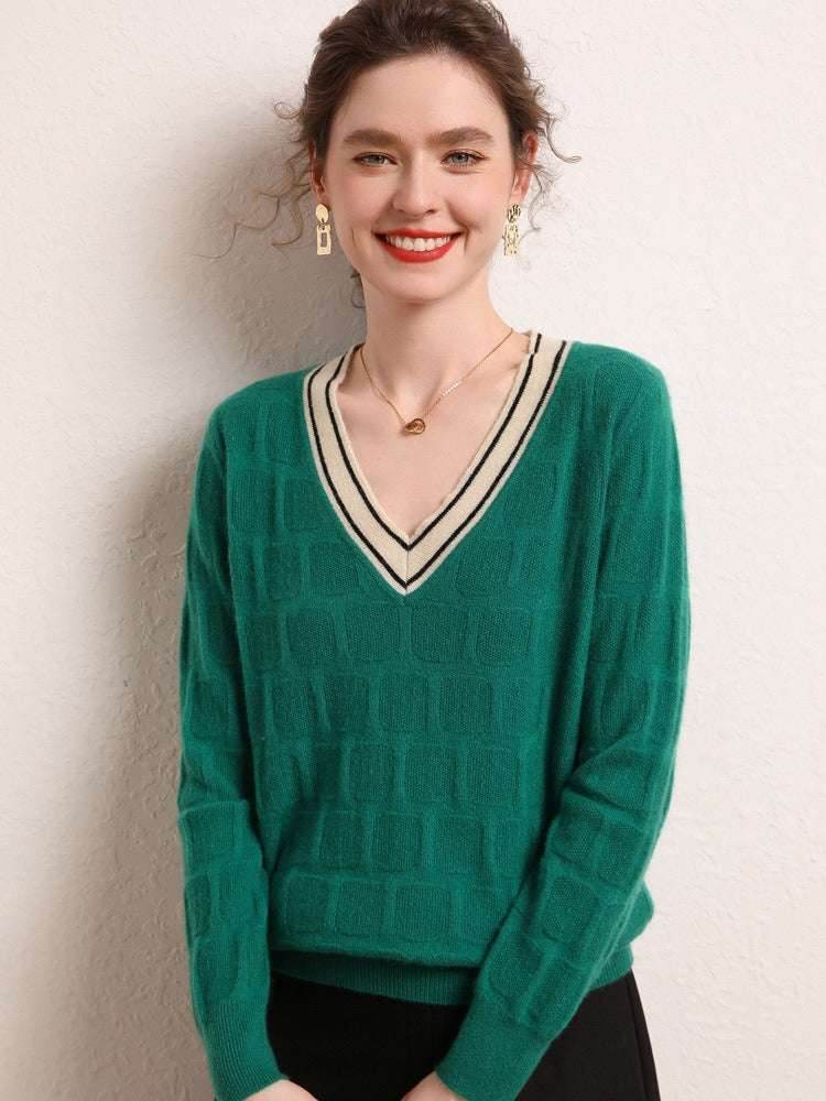 V-neck soft sweater knitted short pullover | MuddyStock Originals MuddyStock