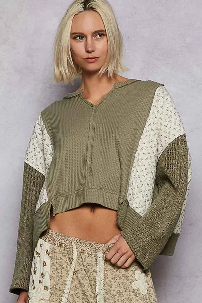 Floral Pattern Quilted Knit Cropped Top with Raw Edge Detail For Women OLIVE Trendsi