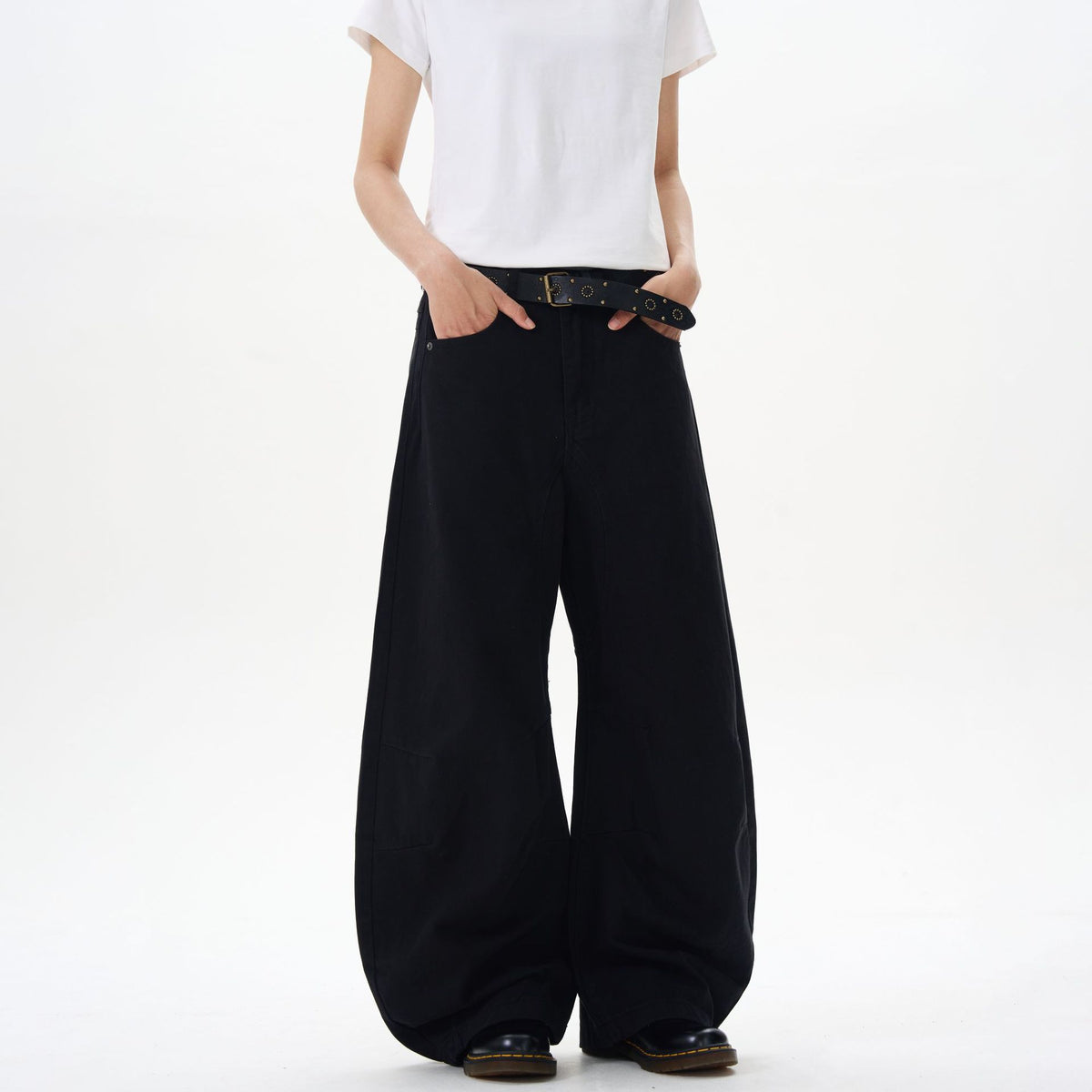 Versatile curved knife slimming jeans