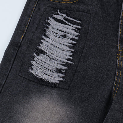 Loose silhouette washed and worn straight denim shorts