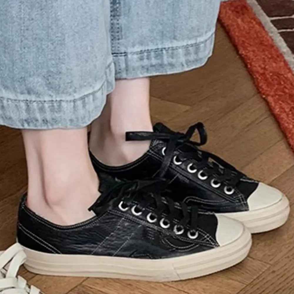 Retro lace up casual star board shoes for women