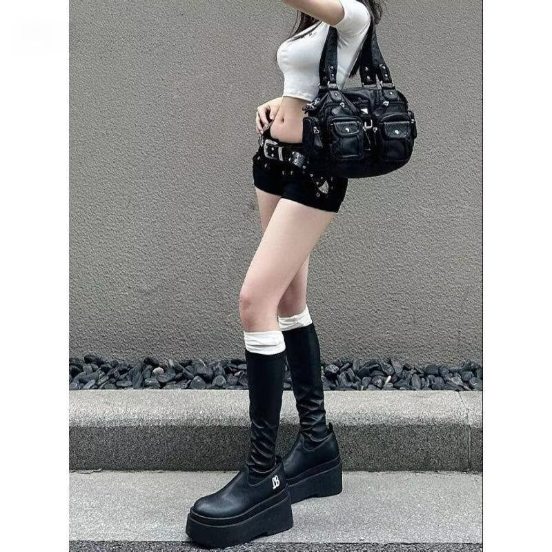 Y2K Style High-Waisted Fitted Straight-Leg Shorts For Women | MuddyStock Originals WJ300 Black