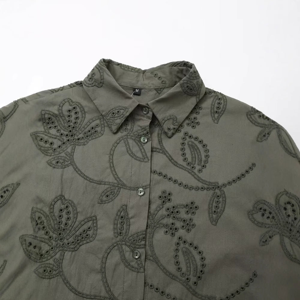 Simple and versatile loose embroidered shirt for women | MuddyStock Originals MuddyStock