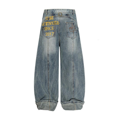 Letter printed curved knife jeans for men | MuddyStock Originals