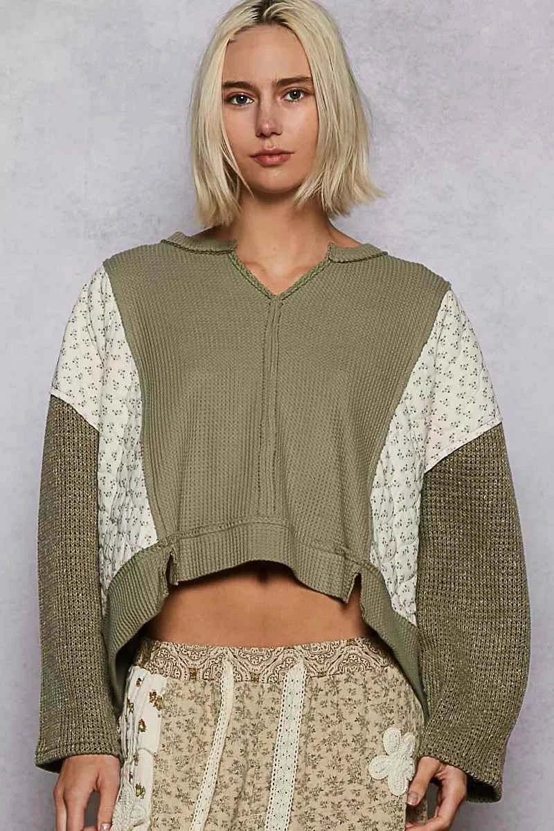 Floral Pattern Quilted Knit Cropped Top with Raw Edge Detail For Women Trendsi