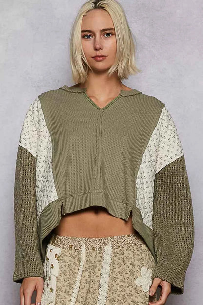 Floral Pattern Quilted Knit Cropped Top with Raw Edge Detail For Women Trendsi