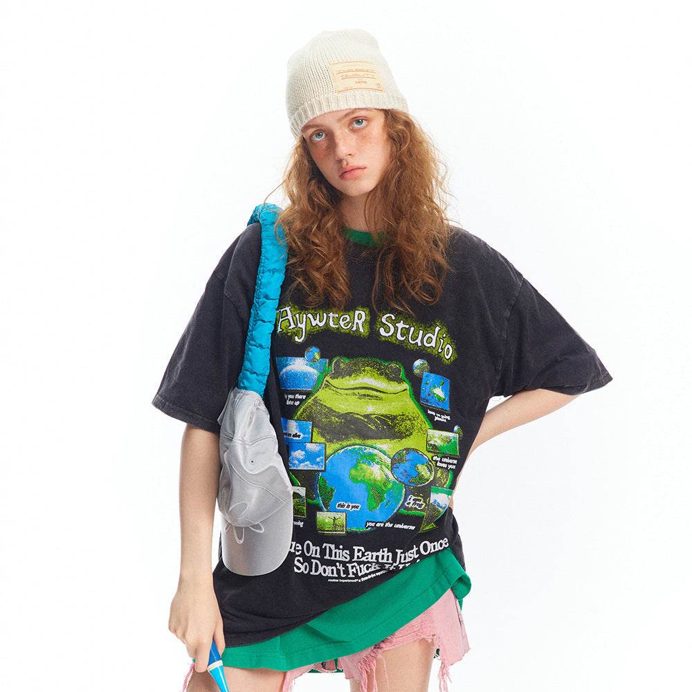 Golden Silkworm Frog Printed Distressed T-shirt For Women MuddyStock