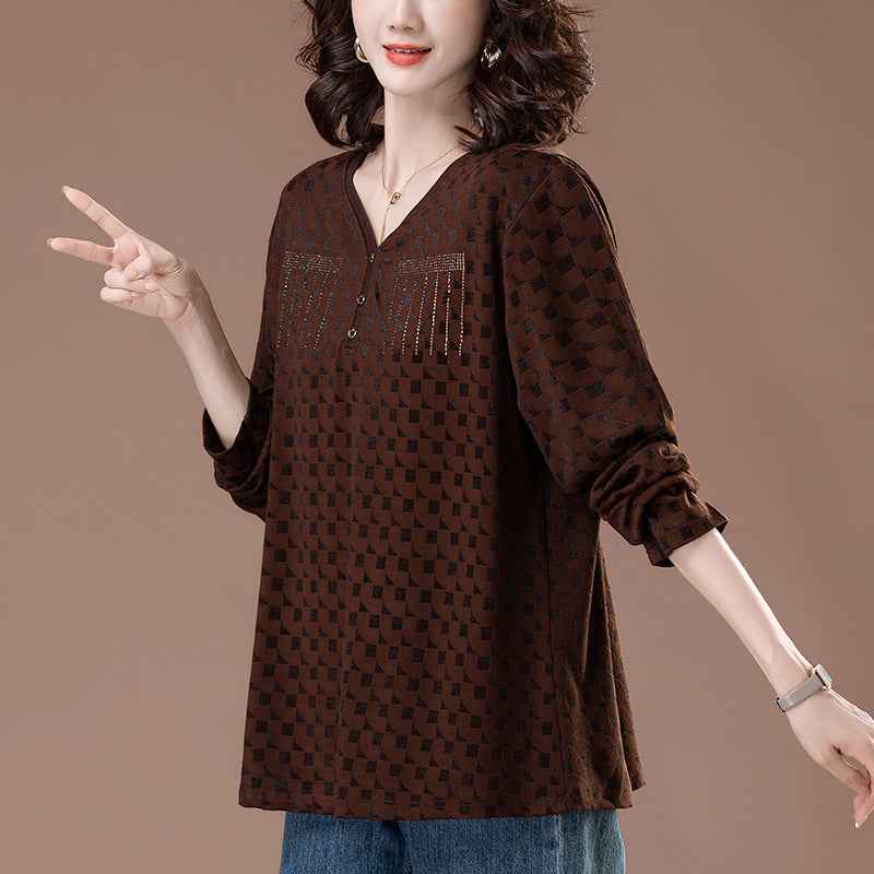 V-neck long sleeved T-shirt for women