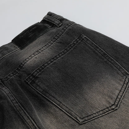 Grinding white to make old denim pants