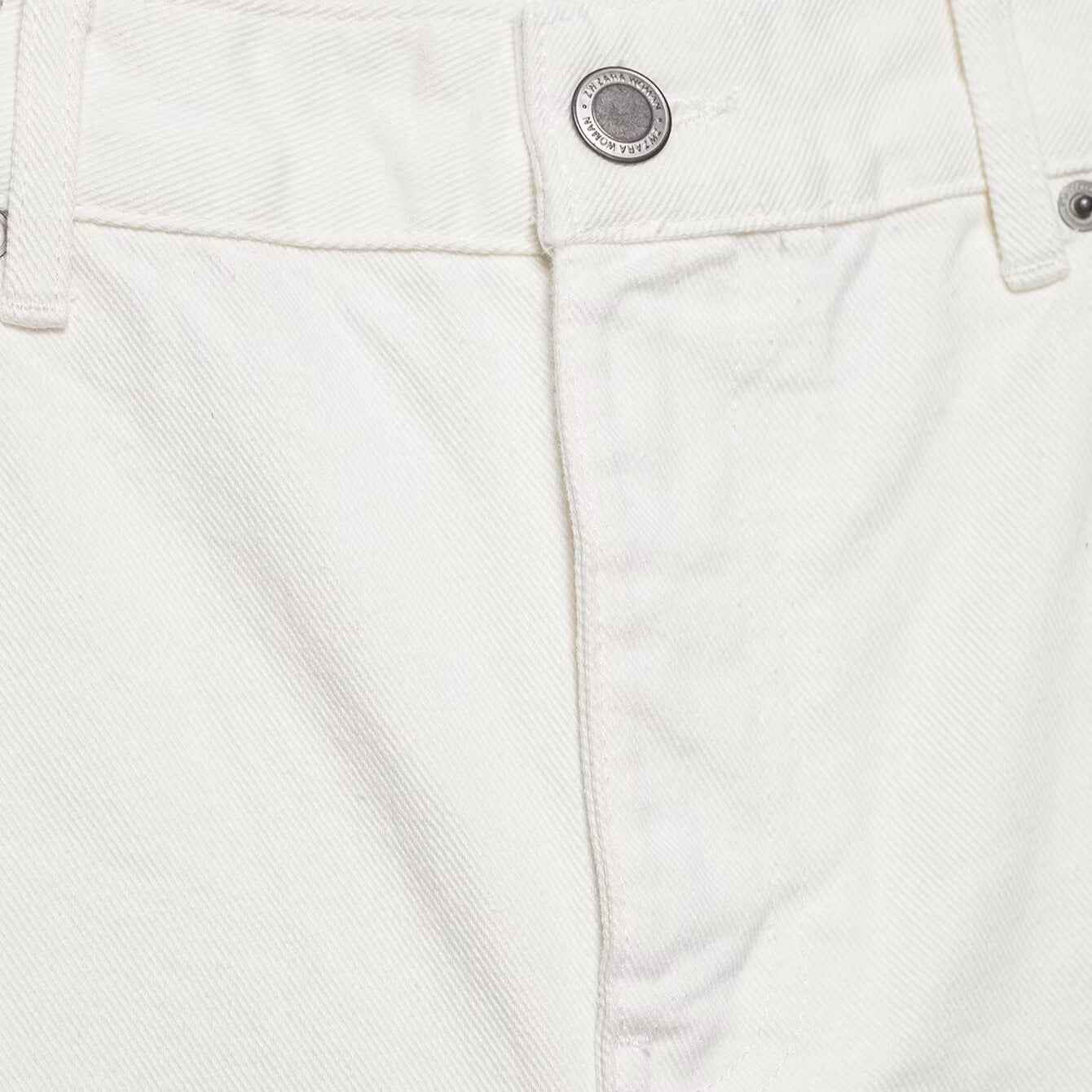 Style Raw Hem Denim Casual Shorts for Women