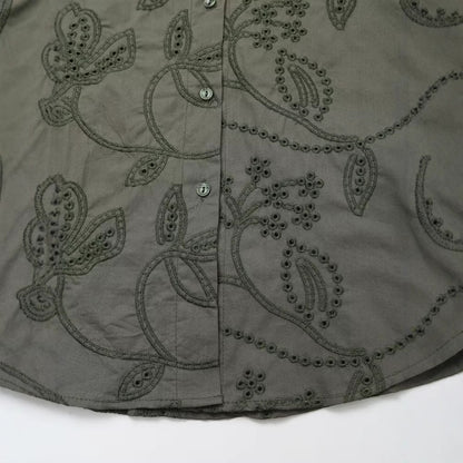 Simple and versatile loose embroidered shirt for women | MuddyStock Originals MuddyStock