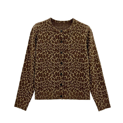 Leopard print round neck slim fit sweater top
