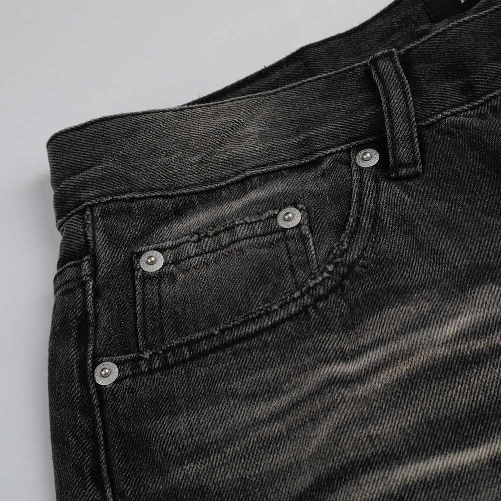 Grinding white to make old denim pants