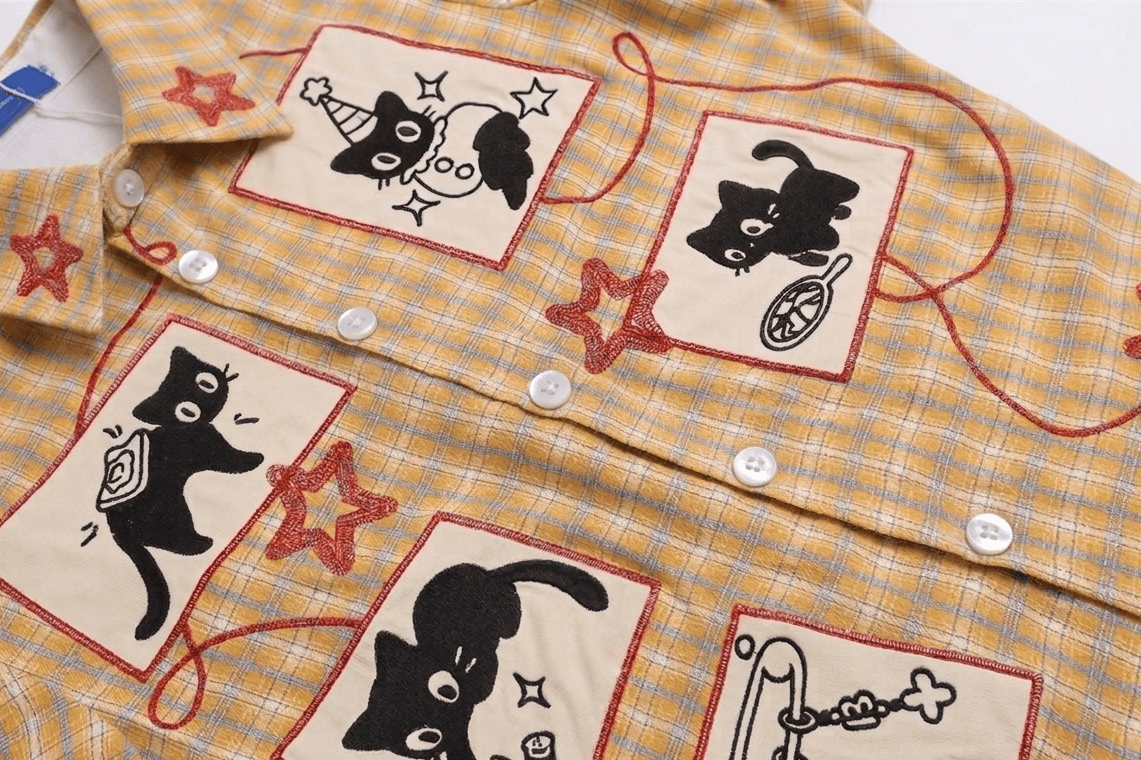 Retro Cute Cat Graphic Print Short Sleeve Button-Down Shirt | MuddyStock Originals