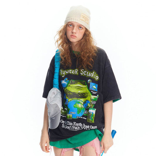 Golden Silkworm Frog Printed Distressed T-shirt For Women MuddyStock