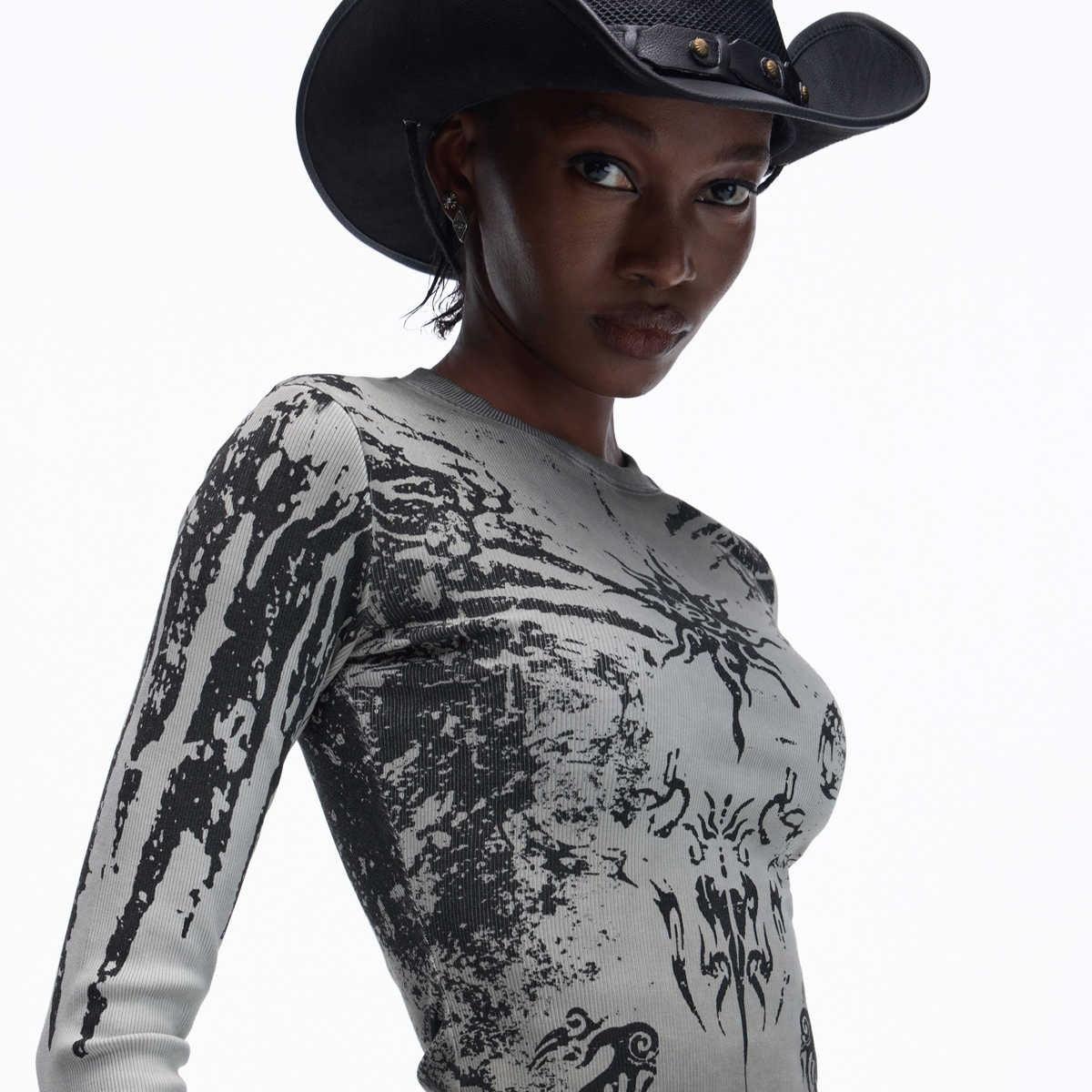 Sun Pattern Knit Long Sleeve Top Gray
