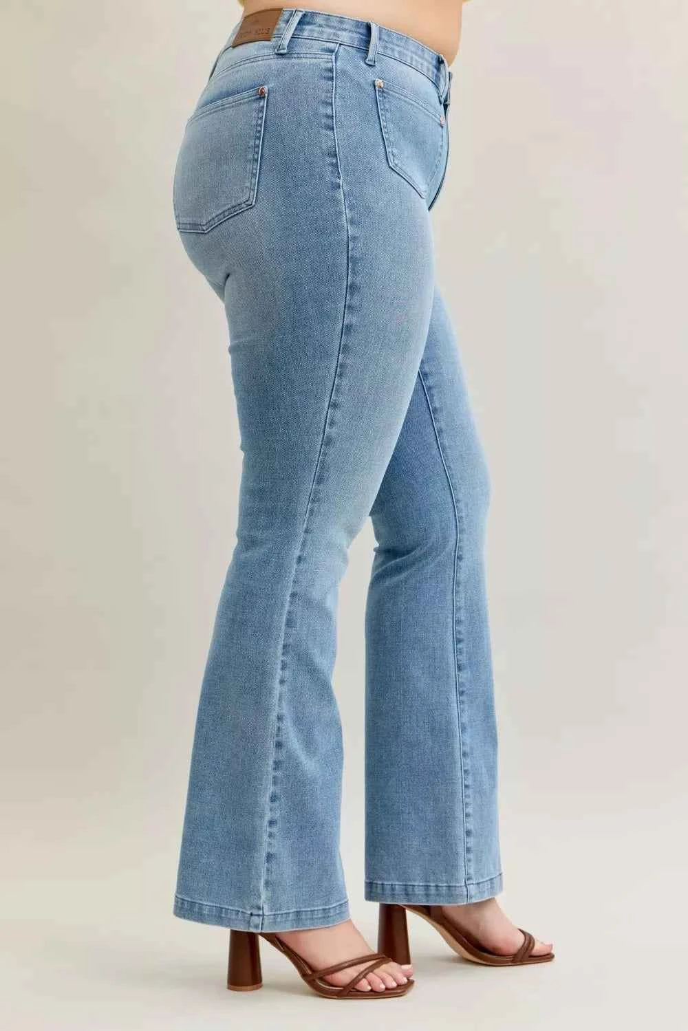 Judy Blue Full Size Mid Rise Bootcut Jeans with Contrast Wash & Front Patch Pockets For Women Trendsi