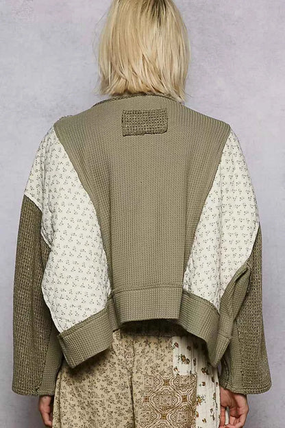 Floral Pattern Quilted Knit Cropped Top with Raw Edge Detail For Women Trendsi